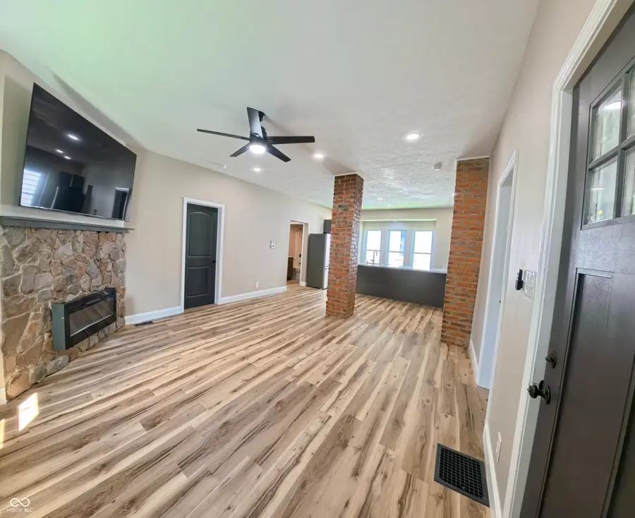 616 Main Street, Shelbyville, IN 46176 - #3