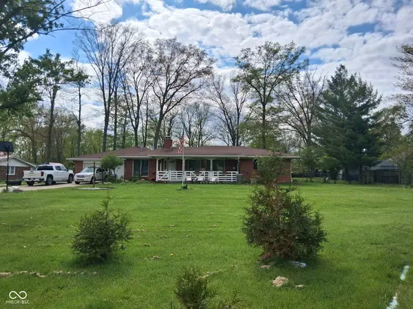 27 S Scatterfield Road, Anderson, IN 46012