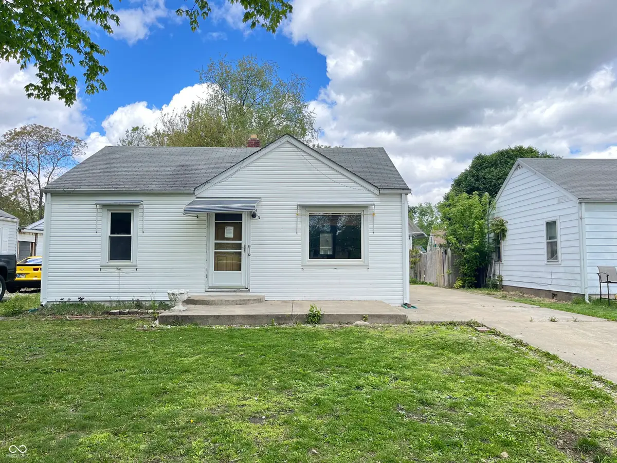 712 N Parkway Drive, Anderson, IN 46013 - #1