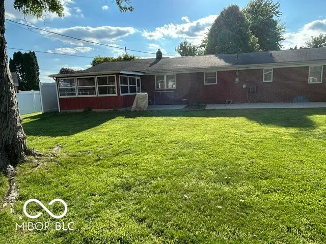 2715 Magnolia Court, Columbus, IN 47203 - #2