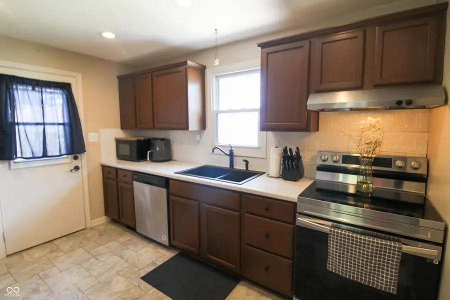 6275 Turner Drive, Clayton, IN 46118 - #3