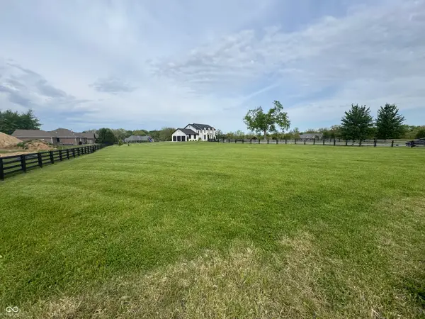 1075 E Greyhawk Lane, Greensburg, IN 47240