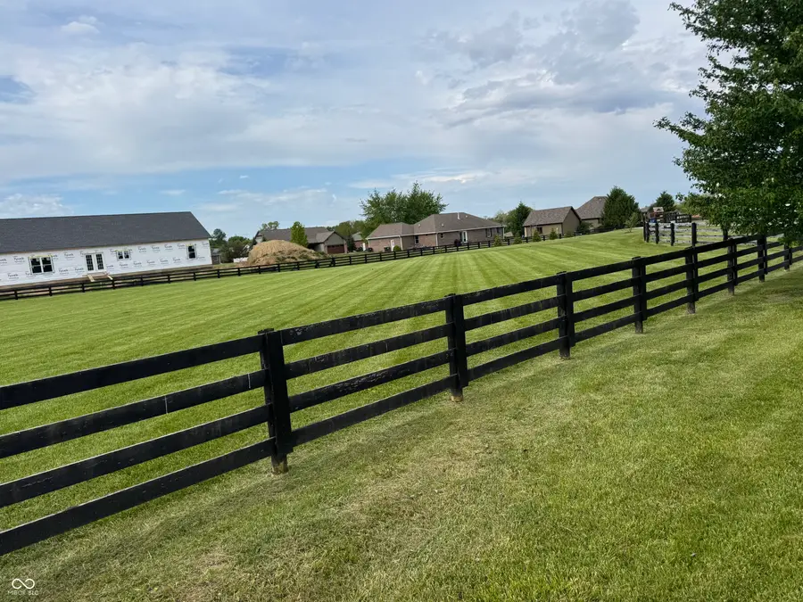 1075 E Greyhawk Lane, Greensburg, IN 47240 - #2