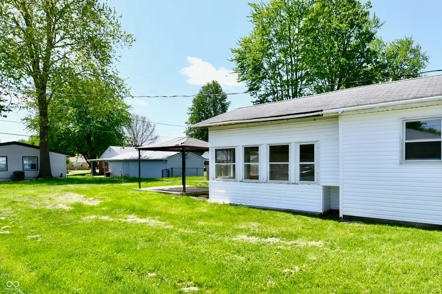 129 E Mckenzie Road, Greenfield, IN 46140 - #3