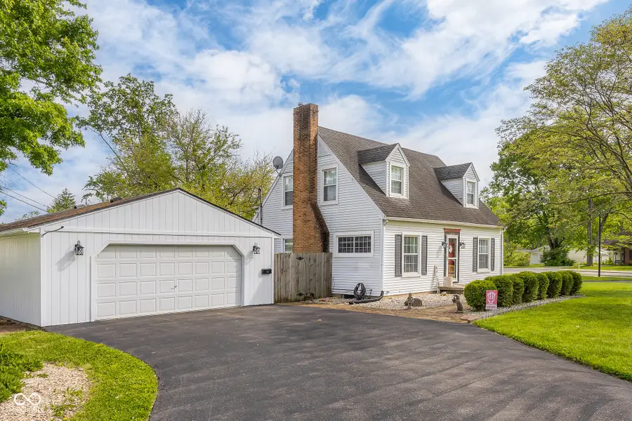 1301 Laurel Drive, Columbus, IN 47203 - #3