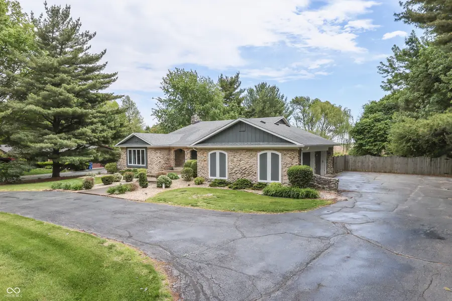 69 E Maple Drive, Franklin, IN 46131 - #3