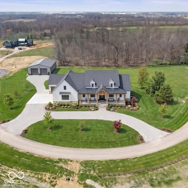 4852 Homestead Court, Zionsville, IN 46077