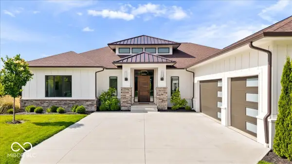10773 Harbor Bay Drive, Fortville, IN 46040