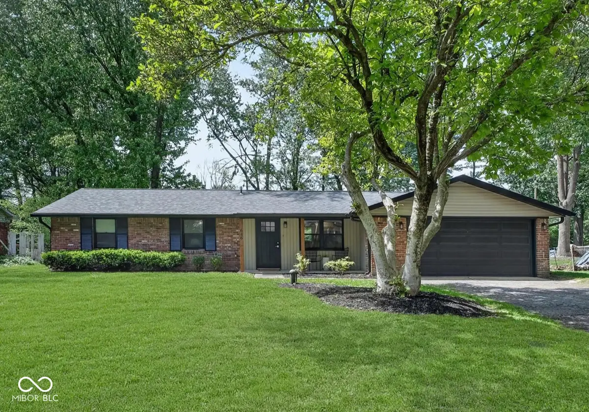 646 Karen Drive, Zionsville, IN 46077 - #1
