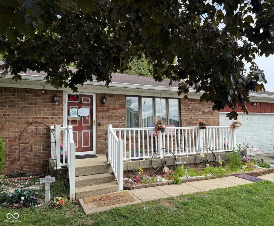 389 S Home Avenue, Martinsville, IN 46151 - #2