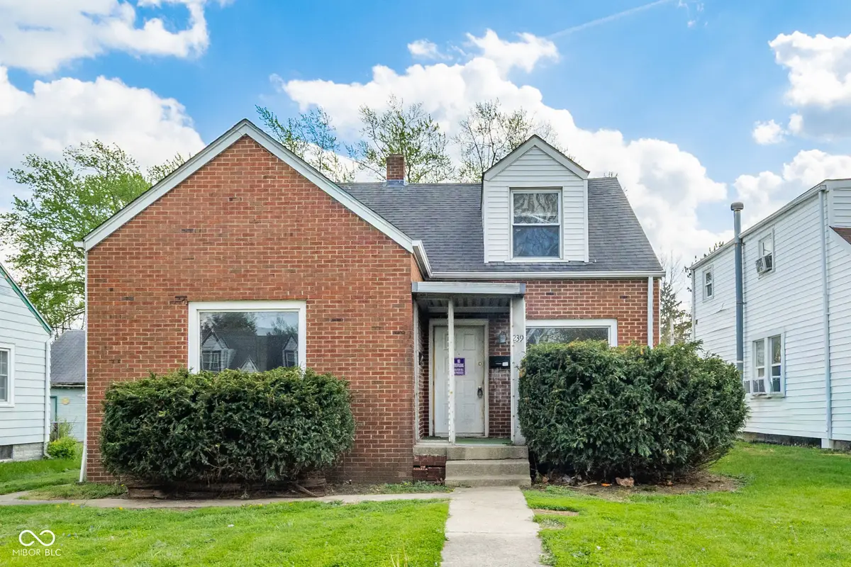 239 W 38th Street, Anderson, IN 46013 - #1