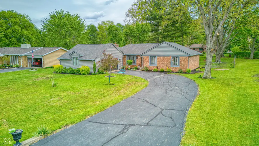311 Woodland West Drive, Greenfield, IN 46140 - #3