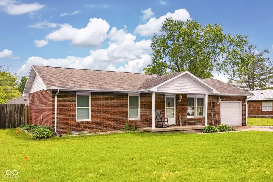 12473 S Hillview Road, Columbus, IN 47201 - #2