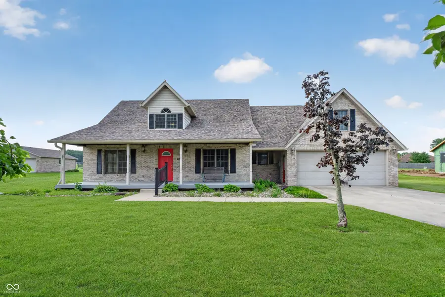 3305 E Waterview Drive, Muncie, IN 47302 - #2