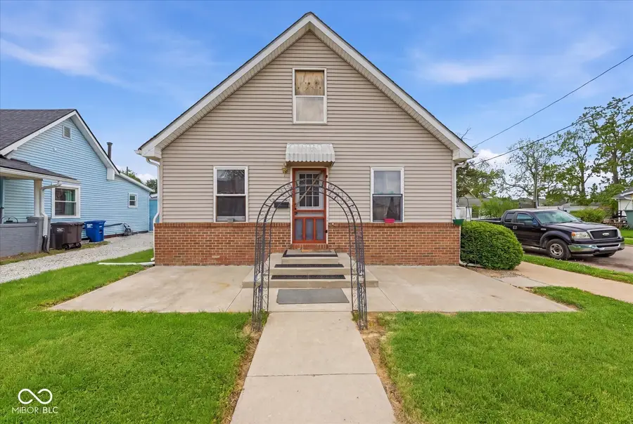 416 Montgomery Street, Shelbyville, IN 46176 - #2