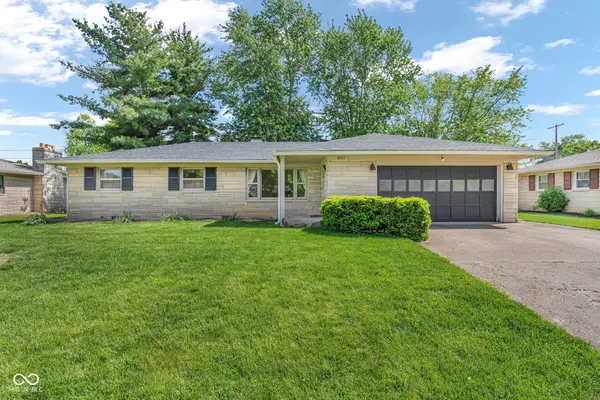 1027 E Logan Street, Brownsburg, IN 46112