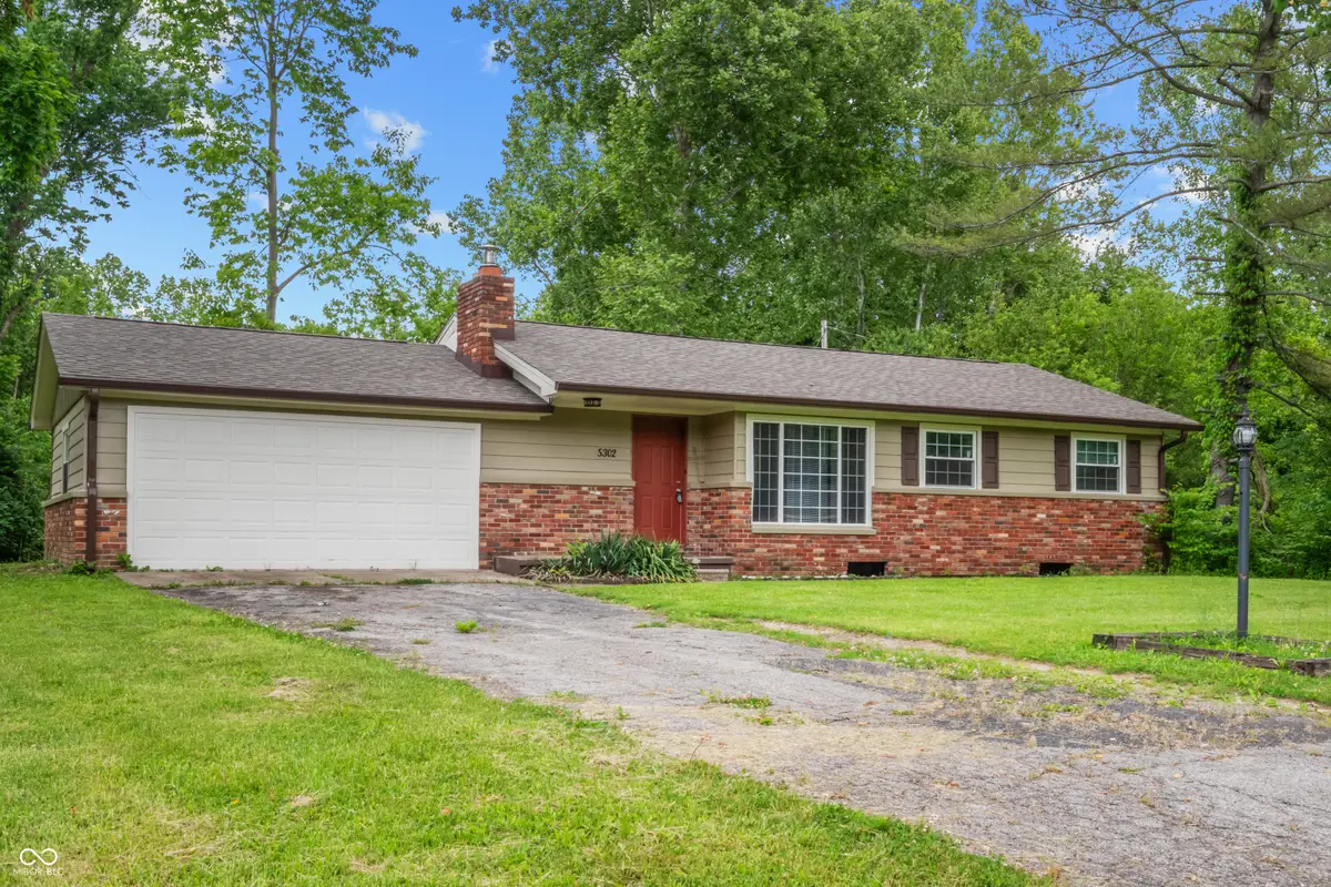 5302 W Quan Wae Drive, Columbus, IN 47201 - #1