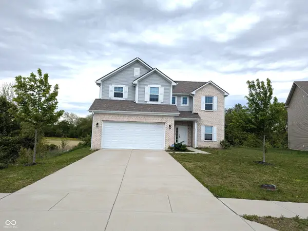1571 N Creekwater Pass, Greenfield, IN 46140