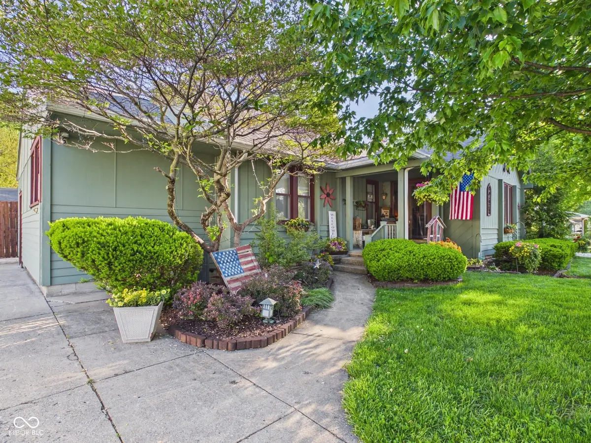 318 Vasbinder Drive, Chesterfield, IN 46017 - #1
