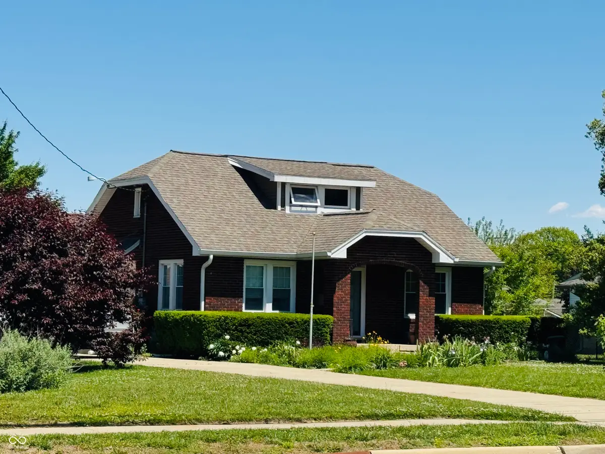 2722 17th Street, Columbus, IN 47201 - #1