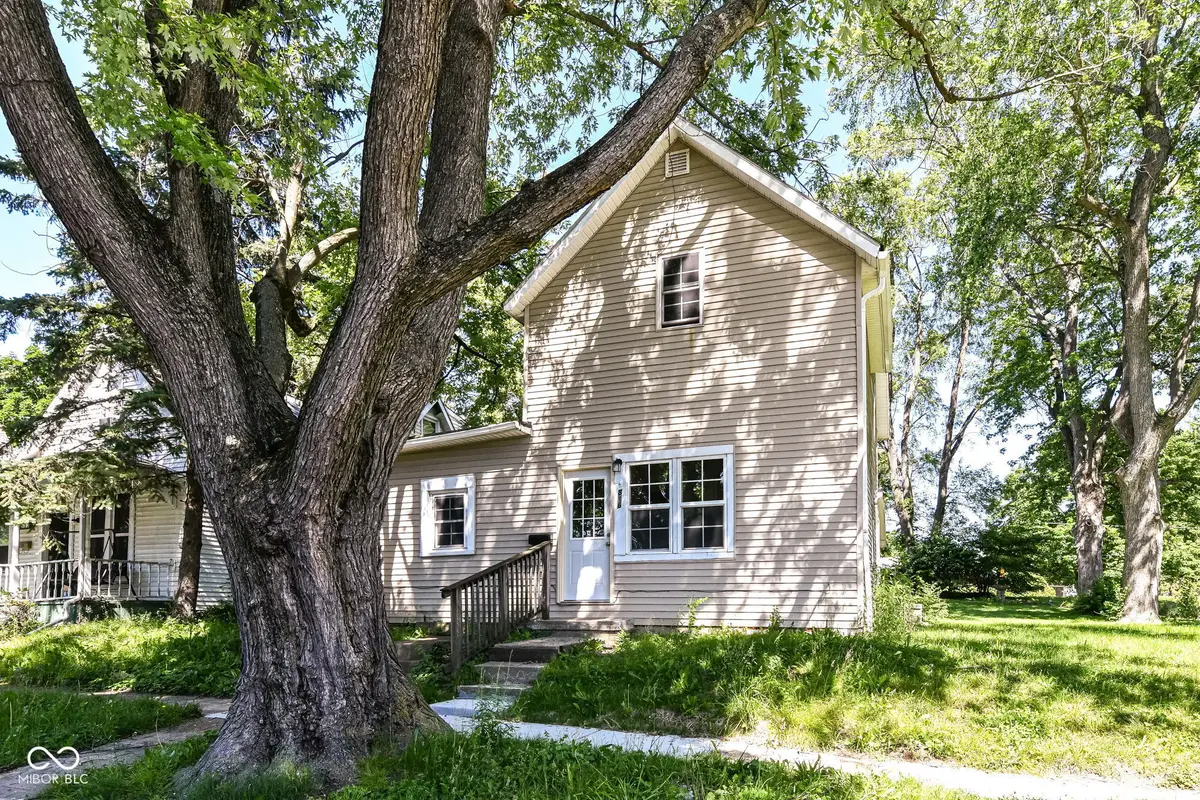 816 Chestnut Street, Anderson, IN 46012 - #1