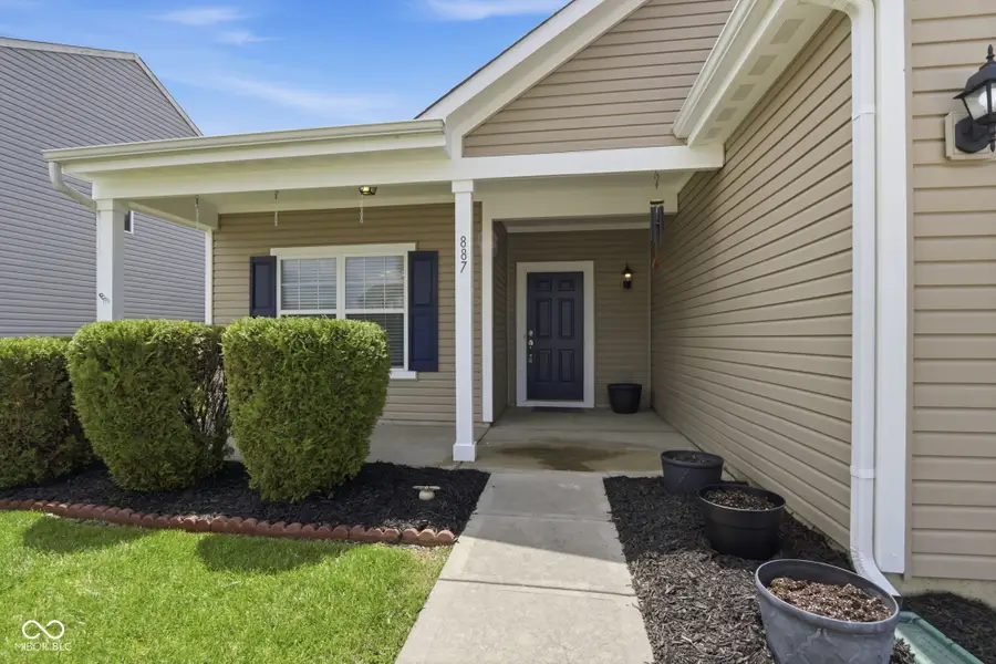 887 Sommersweet Run, Greenwood, IN 46143 - #2