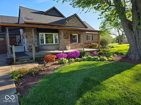 757 E 1000 N, Alexandria, IN 46001