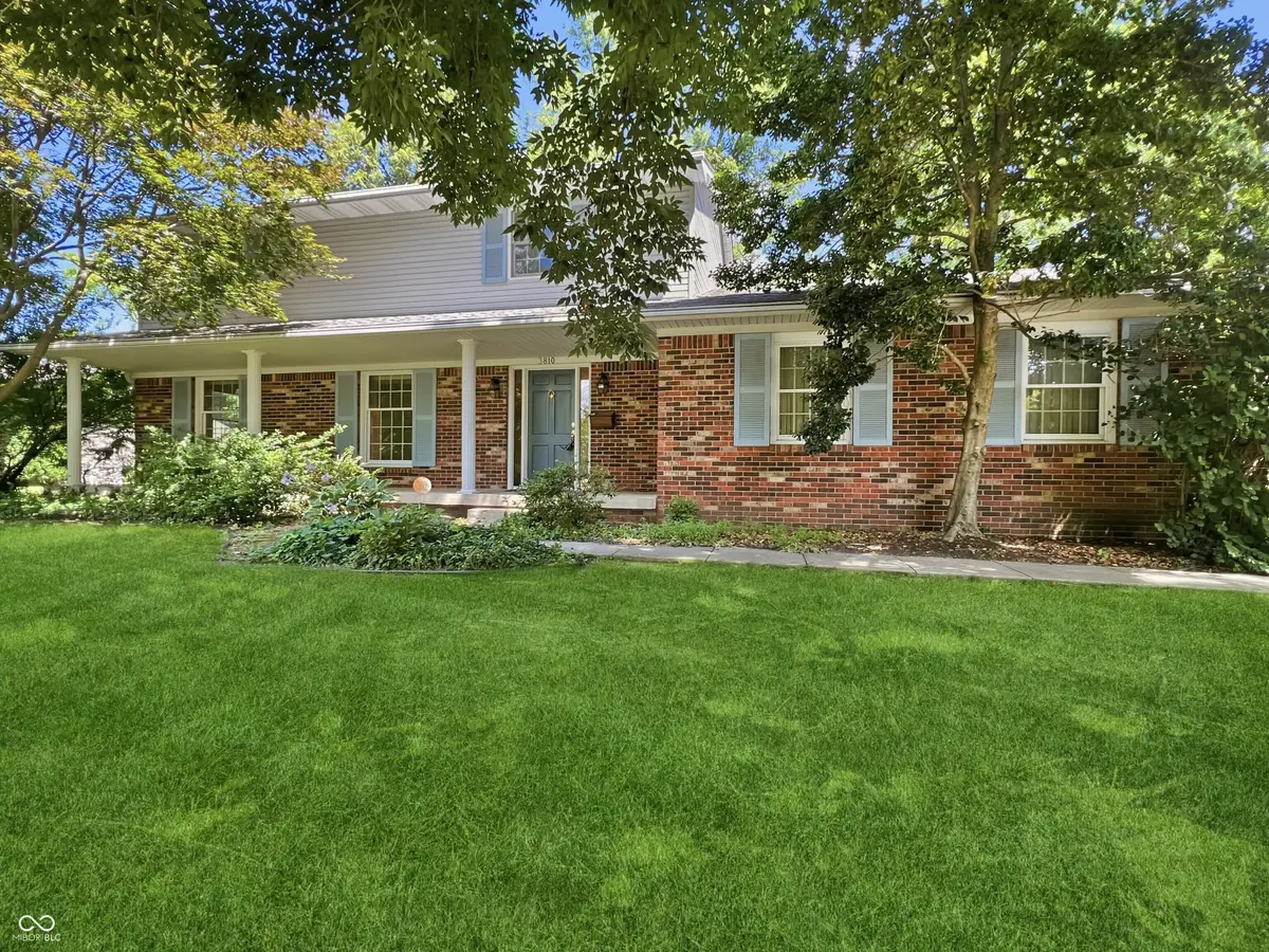 3810 Lakeside Drive, Columbus, IN 47203 - #1