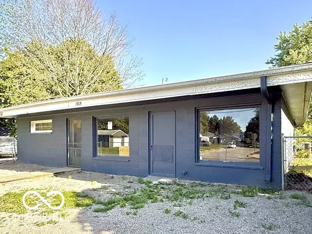 1505 E Wabash Avenue, Crawfordsville, IN 47933 - #2