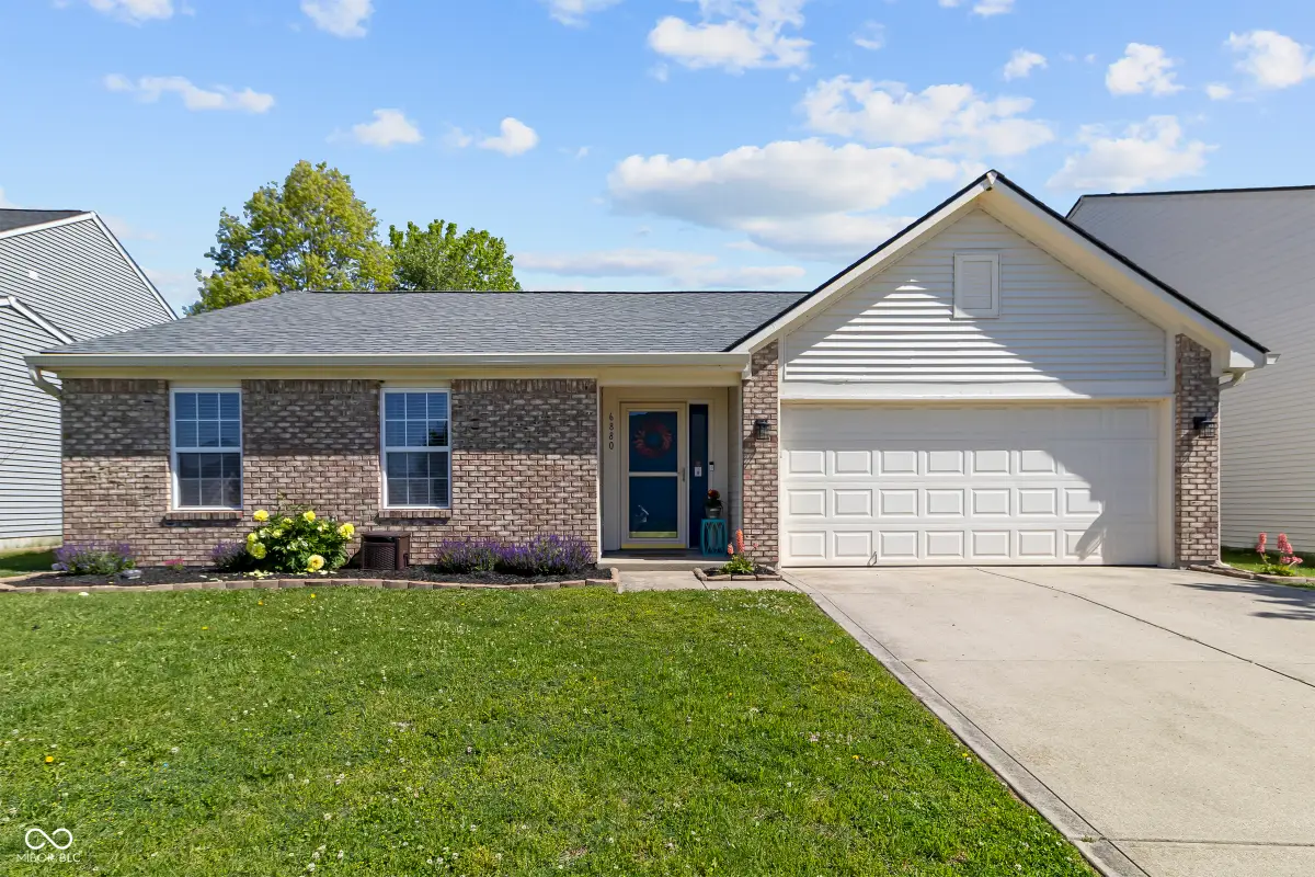 6880 W Denton Drive, McCordsville, IN 46055 - #1