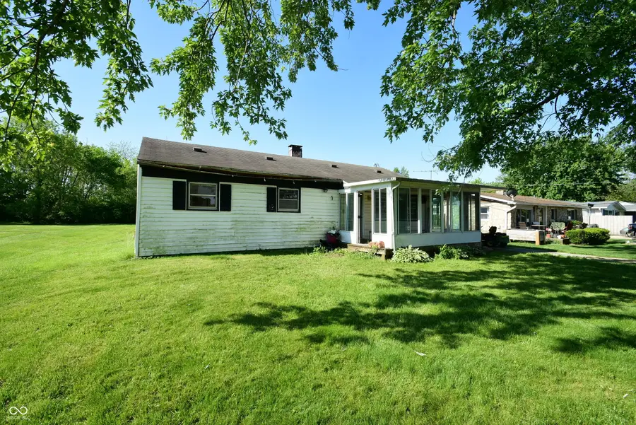 1083 E South Street, Greenfield, IN 46140 - #2