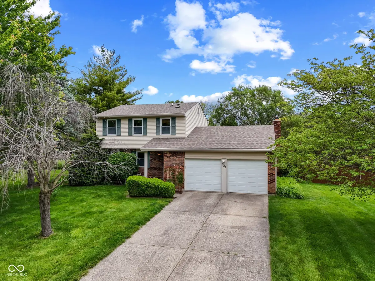 525 N Greenbriar Drive, Greenwood, IN 46142 - #1