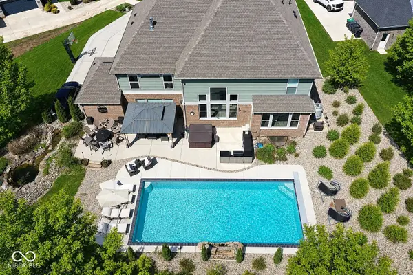 5683 Oakmont Boulevard, Bargersville, IN 46106