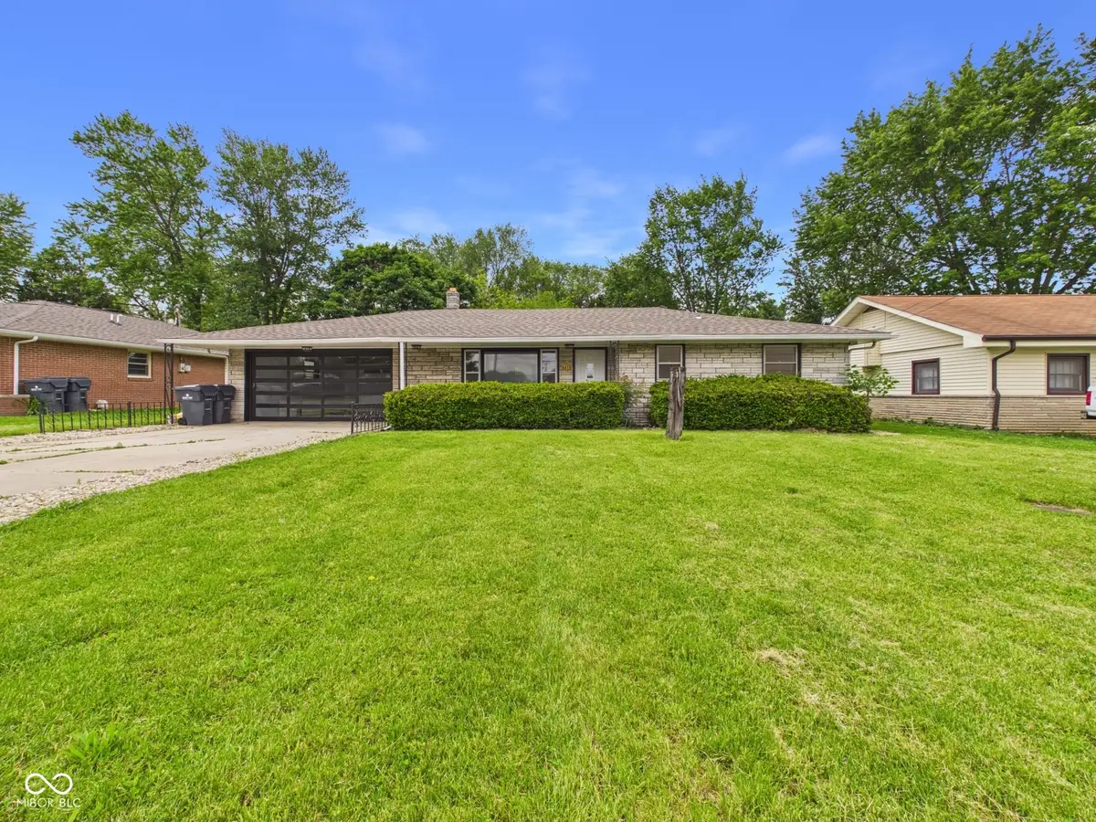 8415 S Bronco Drive, Daleville, IN 47334 - #1