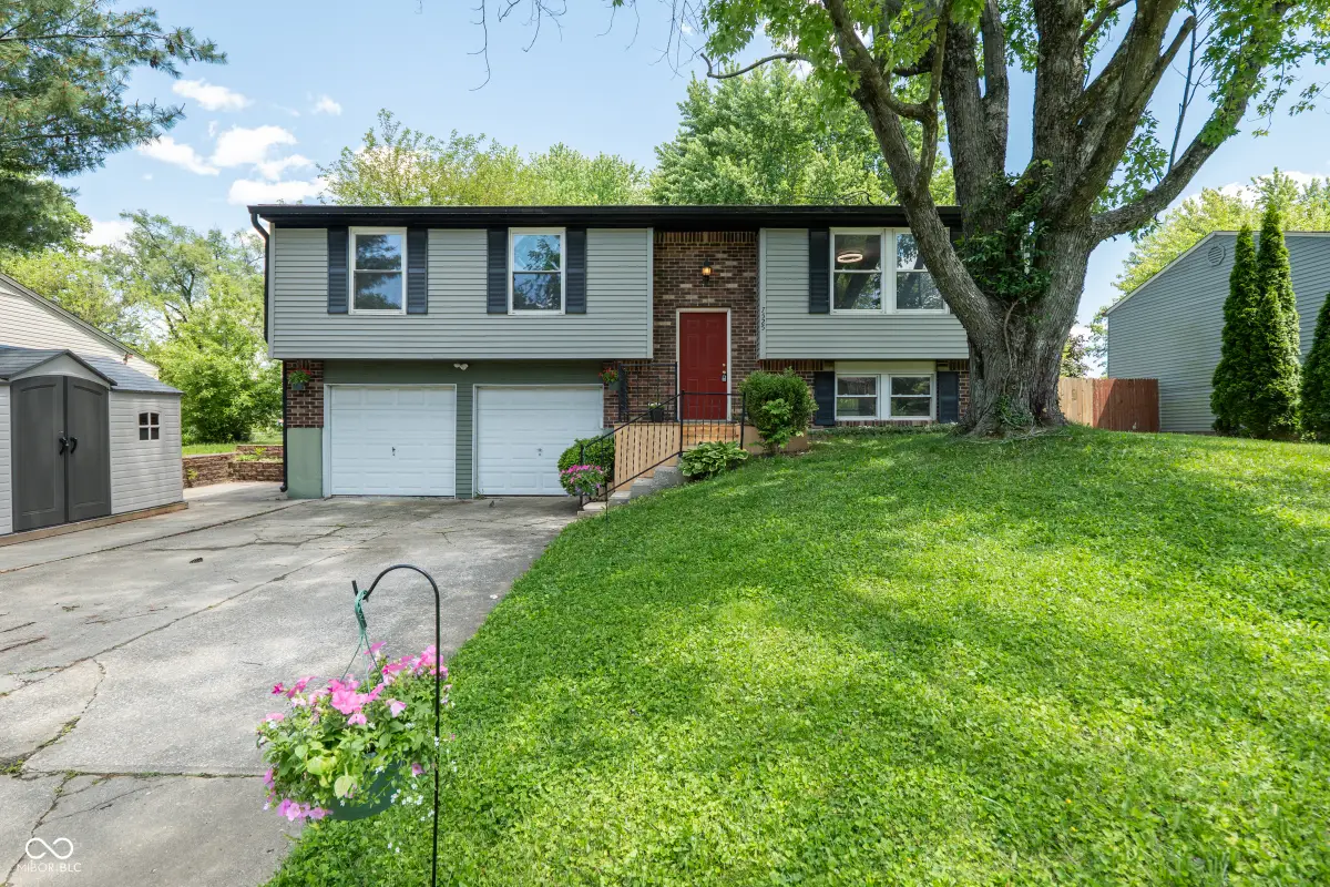 7525 Turnberry Court, Indianapolis, IN 46237 - #1
