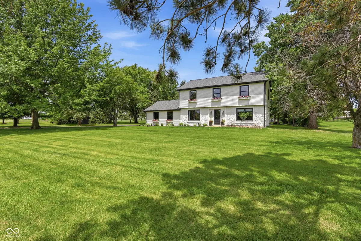 8790 E 400 S, Zionsville, IN 46077 - #1