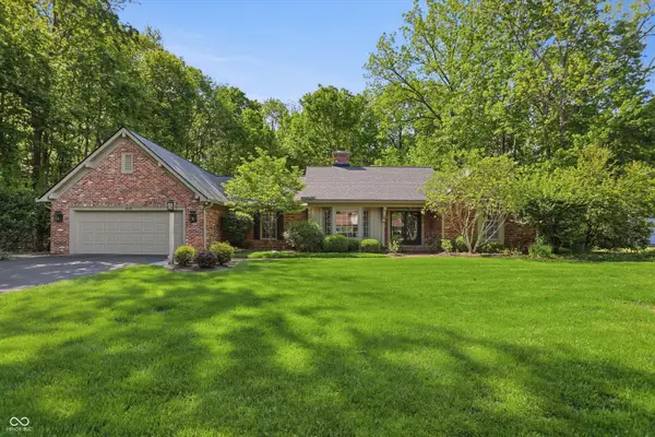 625 Eagle Creek Circle, Zionsville, IN 46077