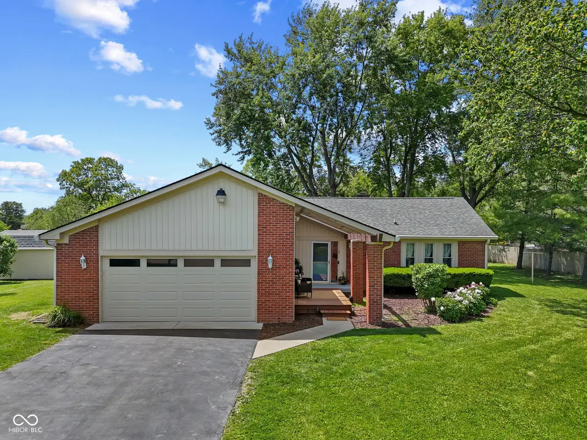 1092 S Quail Court, New Palestine, IN 46163 - #1