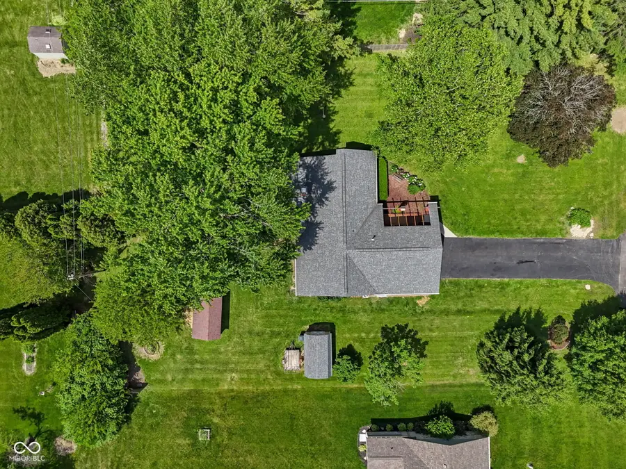 1092 S Quail Court, New Palestine, IN 46163 - #2