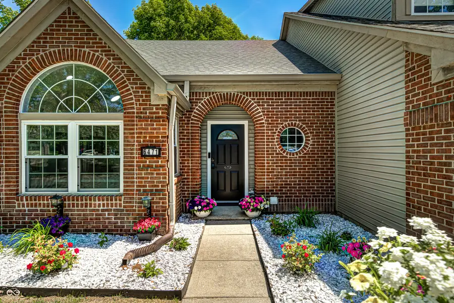 6471 Hunters Green Place, Indianapolis, IN 46278 - #2