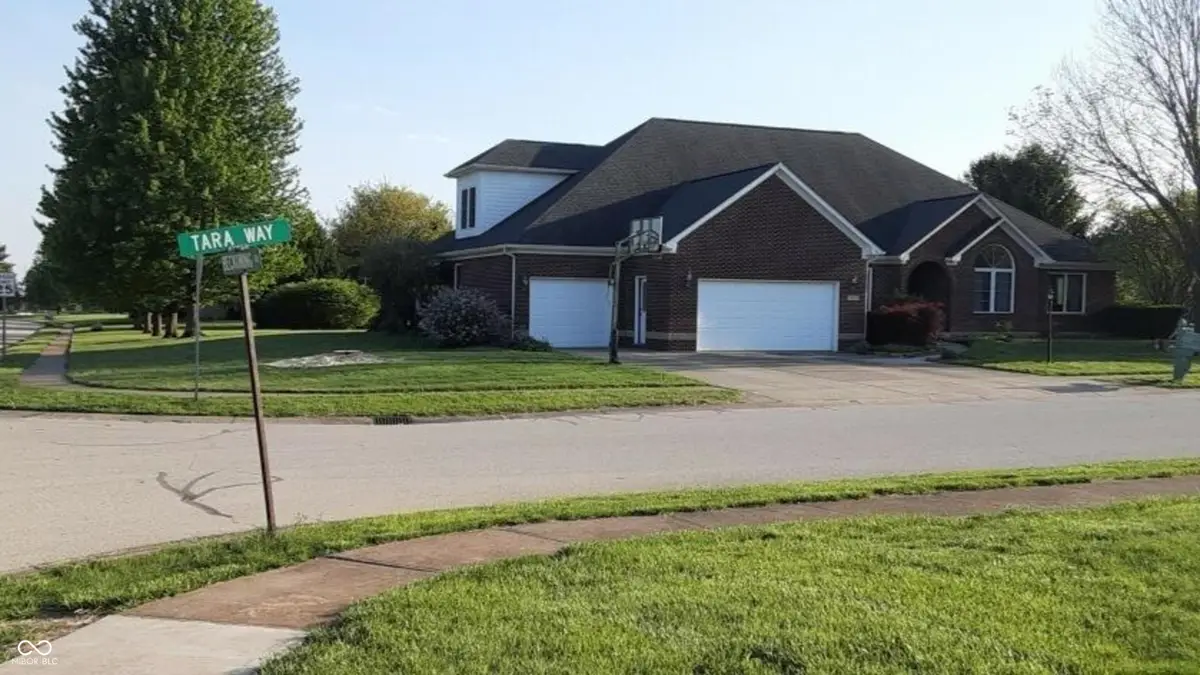 5609 Tara Way, Pittsboro, IN 46167 - #1