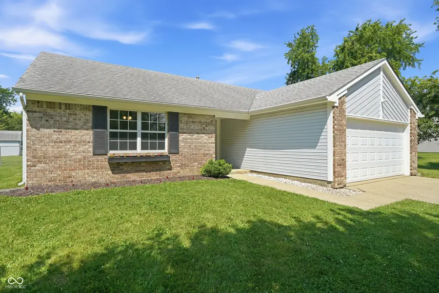 2410 S Brandywine Lane, Greenfield, IN 46140 - #2