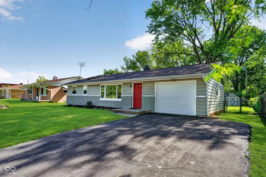 725 Howard Road, Greenwood, IN 46142 - #2