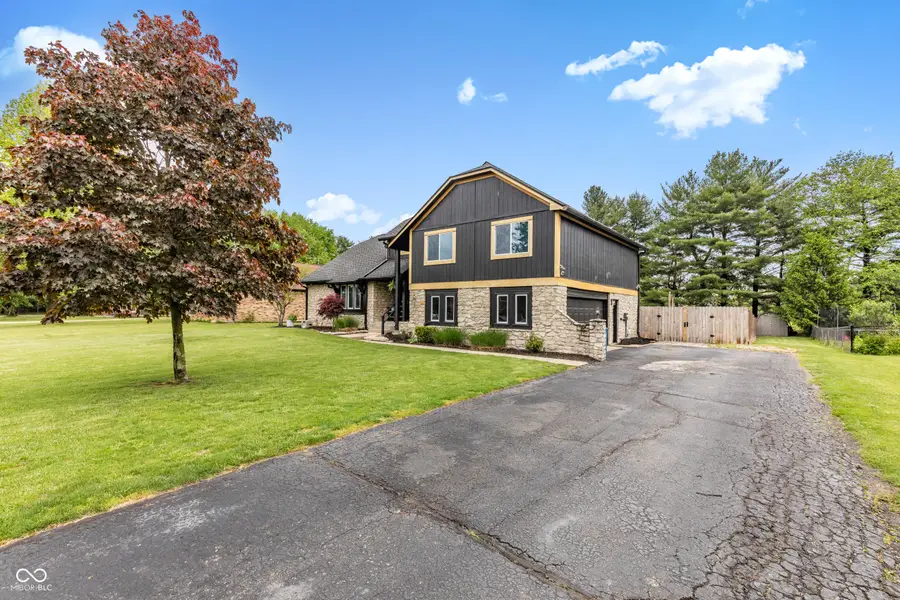 3781 S Creekside Drive, New Palestine, IN 46163 - #3