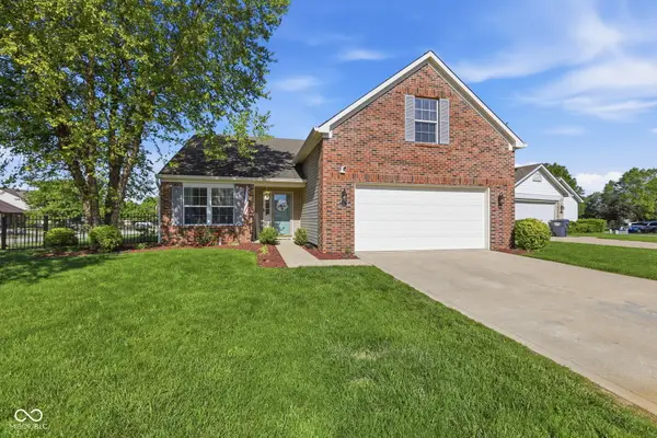 2100 Liberty Way Drive, Greenwood, IN 46143