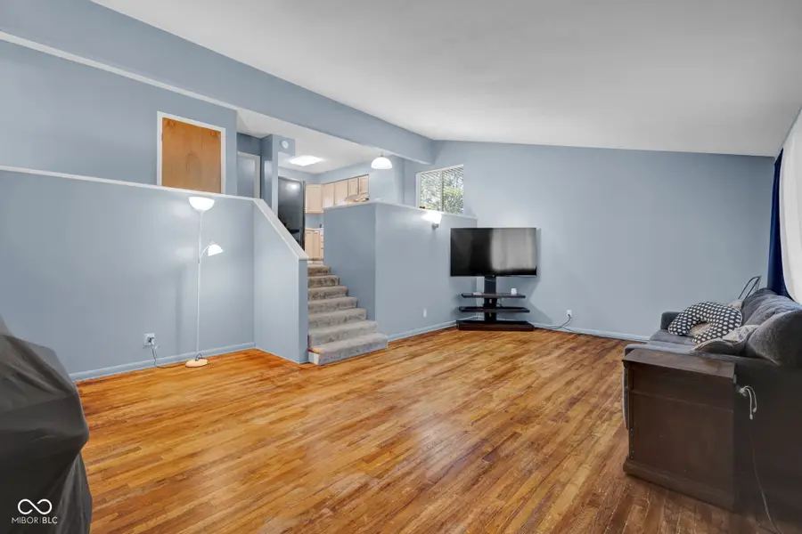 3042 Fairlawn Drive, Columbus, IN 47203 - #3