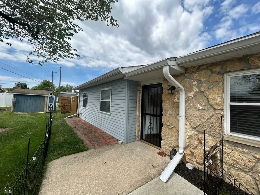 2735 Prosperity Drive, Columbus, IN 47201 - #2