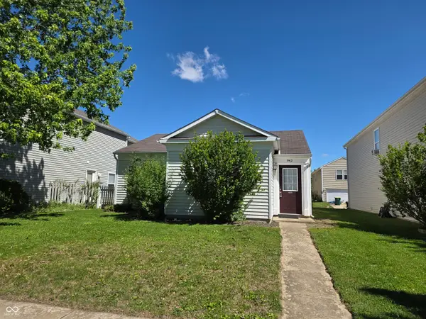 942 Brookstone Drive, Franklin, IN 46131
