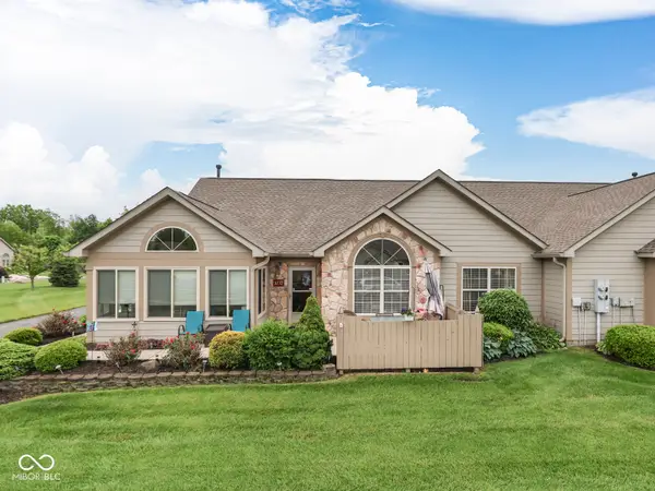 1037 Laurelwood Lane, Greenwood, IN 46142