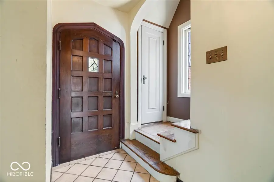325 Winding Way, Anderson, IN 46011 - #3